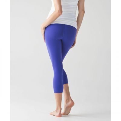 Lululemon Wunder Under Crop (Hi-Rise) Luxtreme Size 4 Purple