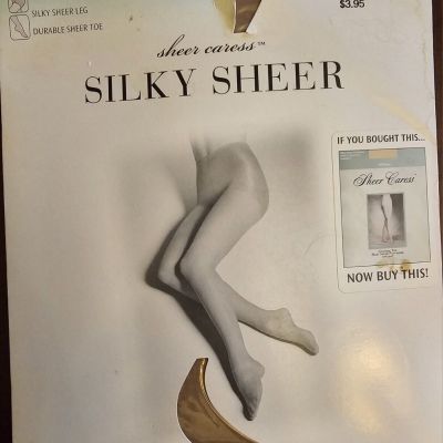 JCPenney Sheer Caress Sand Silky Sheer Control Top Pantyhose Size Long