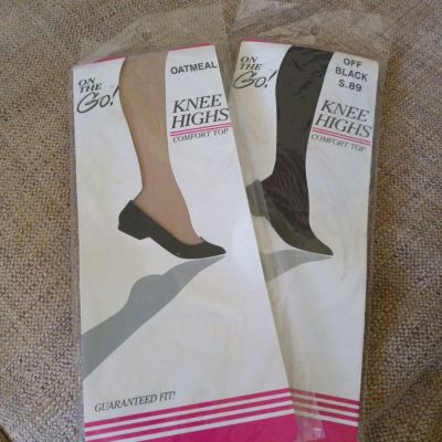 Vntg On The Go Knee High Hose Comfort Top Womens Size 8.5- 11 Set Of 2 Blk Oat