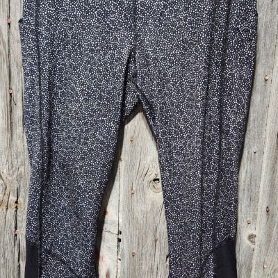 women's LULULEMON cropped LEGGINGS black/white all-over ditsy print Sz 8