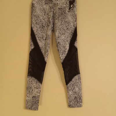 Brand New Black And White Designed Women's leggings Size S/M