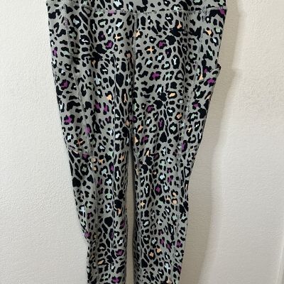 Torrid Active Gray Animal Print Full Length Leggings Size 1XL