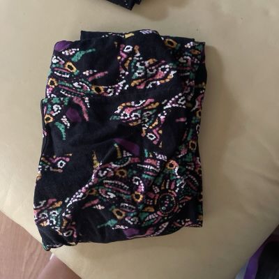 LULAROE OS Black Fish Pattern Leggings One Size