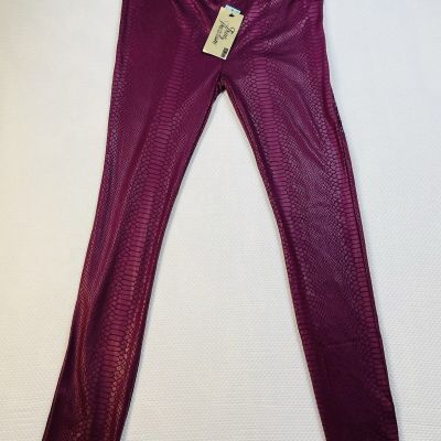 NWT True Freedom SHIMMER LEGGING Burgundy Bordeaux Juniors Medium (RUNS SMALL)