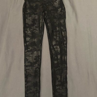 Women’s Medium Spanx Faux Leather Black Camo Leggings