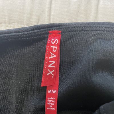 SPANX Faux Leather Leggings Black Camo Camouflage Size M Medium NTSF