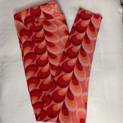 New Womans LuLaRoe Red Pink Light Salmon Heart Pattern Leggings TC