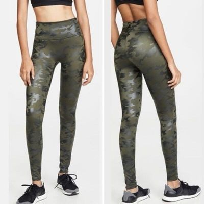 SPANX Faux Leather Camo Leggings MATTE GREEN CAMO Sz small