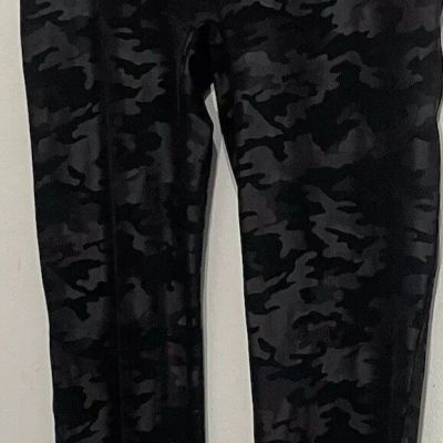 Spanx Black Women’s Plus Sz 1X Camo Faux Leather Shaping Slimming Leggings