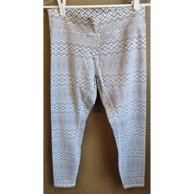 Ivory Ella Women's Pink Gray White Chevron Print Leggings, Size Large.