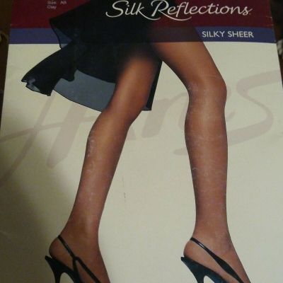 Hanes Control Top Sandalwood AB Silk Reflections Silky Sheer Pantyhose Clay New