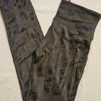 SPANX Camo Leggings Size L