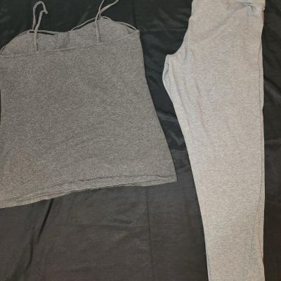 Juniors Size 19 Grey Capri Leggings and Padded Tank Top Cute Summer Outfit