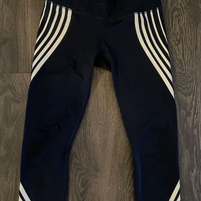 Athleta Gel Sonar Navy Blue White Striped Capri Cropped Leggings Size Small