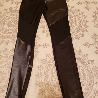 Forever 21 Black Coated Mesh Panel High Rise  Active Legging XS NWT