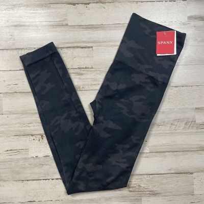 Spanx Look at Me Now High-Waisted Seamless Leggings Black Camo Size Medium NWT