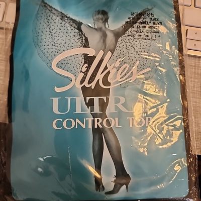 Silkies Ultra Control Top Medium Off Black 030206