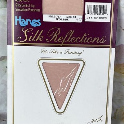 Hanes Silk Reflections Pantyhose PETAL PINK Silky Control Top Sandalfoot Size AB