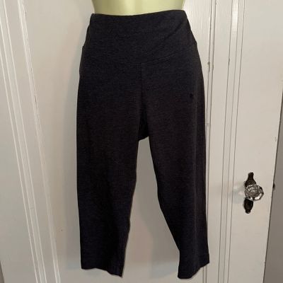 Marika dark gray cotton/polyester/spandex Capri exercise leggings