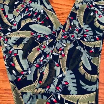 lularoe leggings TC Palm tree Christmas lights merry and bright NWT Tall Curvy