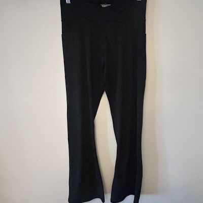 Women's Black Flare Leggings Size Large EUC