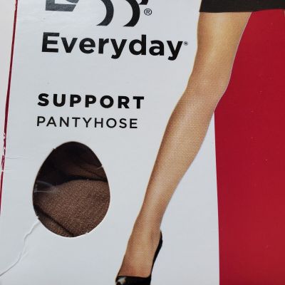 L'eggs 3 Pair Everyday Support Pantyhose Size B Suntan Reinforced Toe 43179 USA