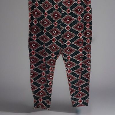 Just Be… Cropped Lounge Pants Leggings Size 3X Black Green Pink Tribal Print