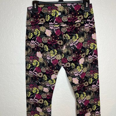 Women's Lululemon Athletic Capri Leggings Joggers Pants Size 4  - Flowers