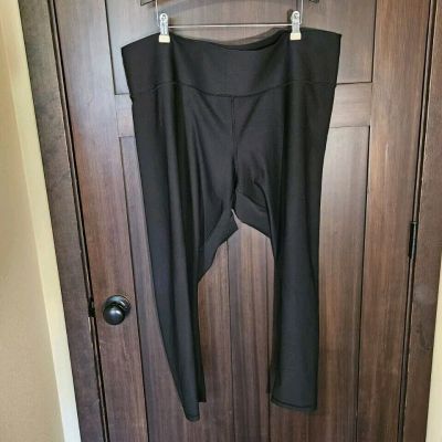 EUC Maurices Women's Plus Black Stretch Knit Crop Leggings Size 3X Reg