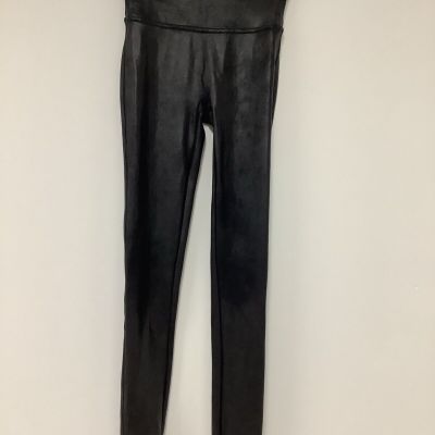 Spanx  Women's Leggings Size X Small , Black Shiny, Preowned.