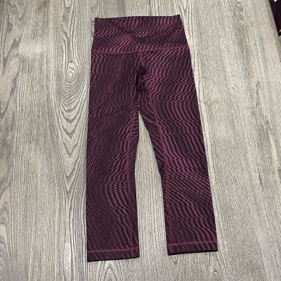 Lululemon Capris Leggings Hi-Rise Pull-On Workout Athletic Black Purple Size 6