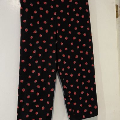 Torrid Size 4 strawberry Print Pedal Pusher (short capri) Leggings