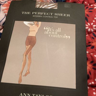 ANN TAYLOR Panty Hose The Perfect Sheer Modern Control Top Natural Small