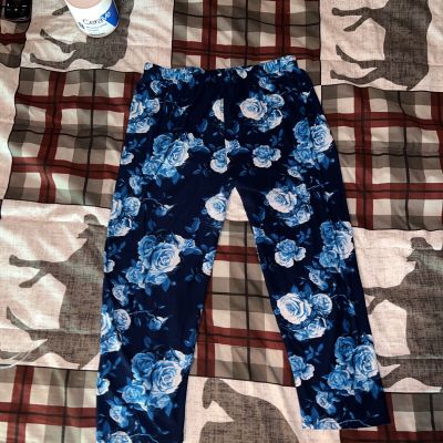 Woman’s Floral Leggings Plus Size Capris