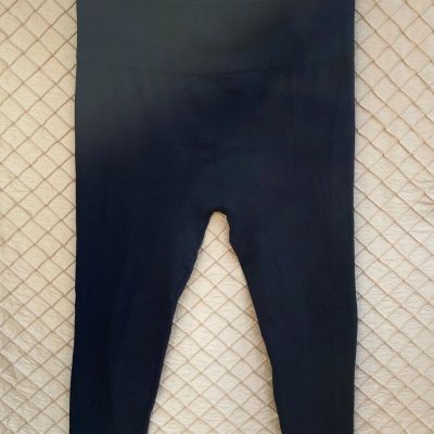 Feathers Maternity Size One Size Women’s Black knit leggings