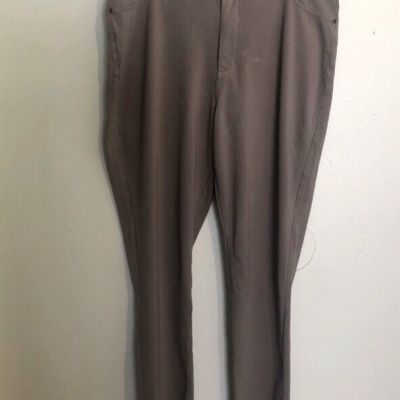 DG2 Gray Leggings with Back Pockets and Belt Loops, Faux Front Pockets, size 1X.