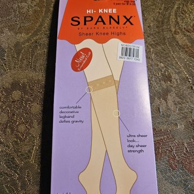 spanx brand new black sheer knee high tights in box