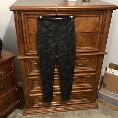 Black Camo Leggings Size M