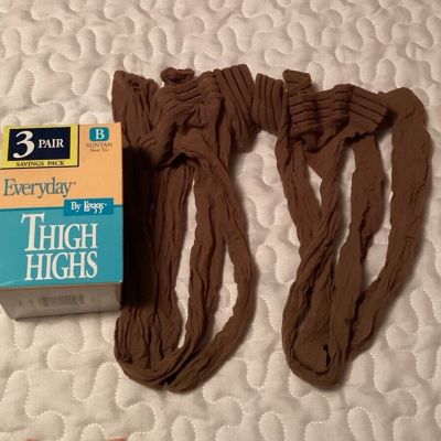 Leggs Everyday Thigh Highs Sheer Toe 2 Size B~SunTan~Pair NIB 1998