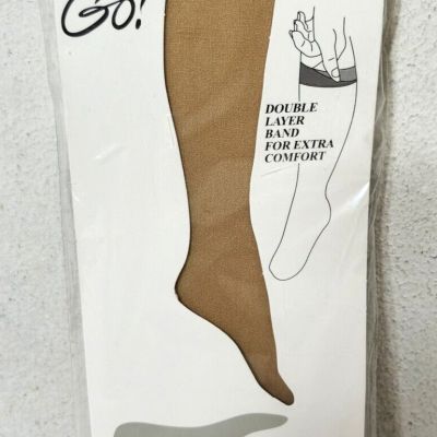 On The Go! Comfort Top Knee Highs Pantyhose Nylons One Size Brand New Nude