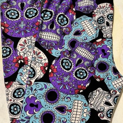 NWT Women’s Halloween leggings Plus Size Sugar Skulls