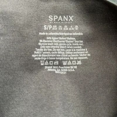 Spanx Green Gray Blue Camo Look At Me Now Seamless Cropped Leggings