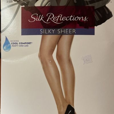 Hanes Silk Reflections Silky Sheer  Sz CD Style 718 Barely Black Cool Comfort