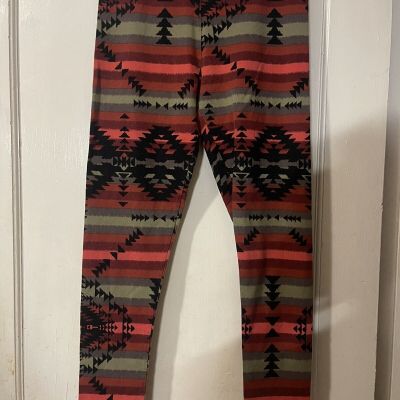 Red & Grey Arrow Geo Print Leggings, American Eagle, Juniors Size Medium