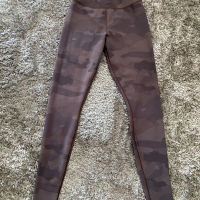 Alo Yoga Vapor High-rise Camo Leggings  Maroon Camo Women’s XS Workout Gym